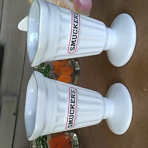 2 Smuckers white ice cream 🍦sherbet bowls